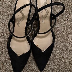 Nina Elegant Black Pointed Heels